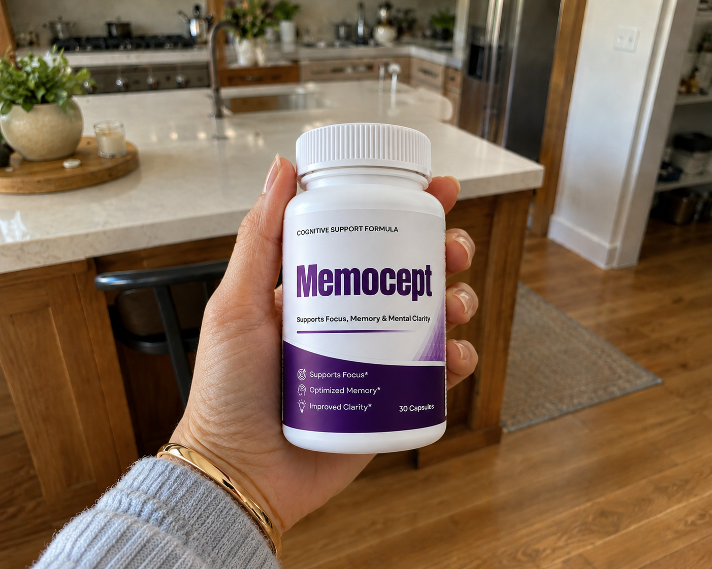 Memocept bottle held in hand